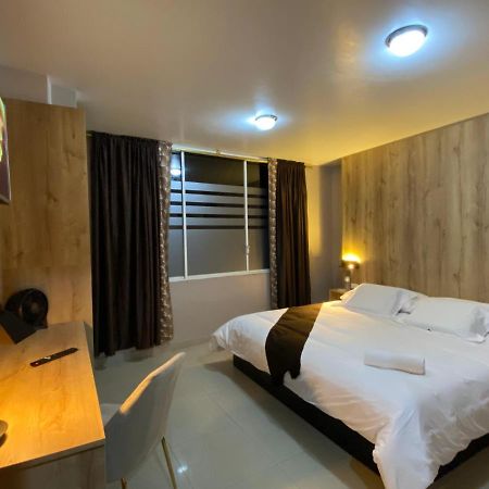 Hotel Wampushkar Zamora المظهر الخارجي الصورة