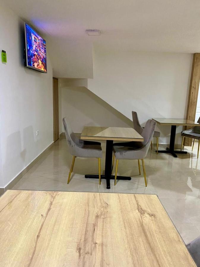 Hotel Wampushkar Zamora المظهر الخارجي الصورة