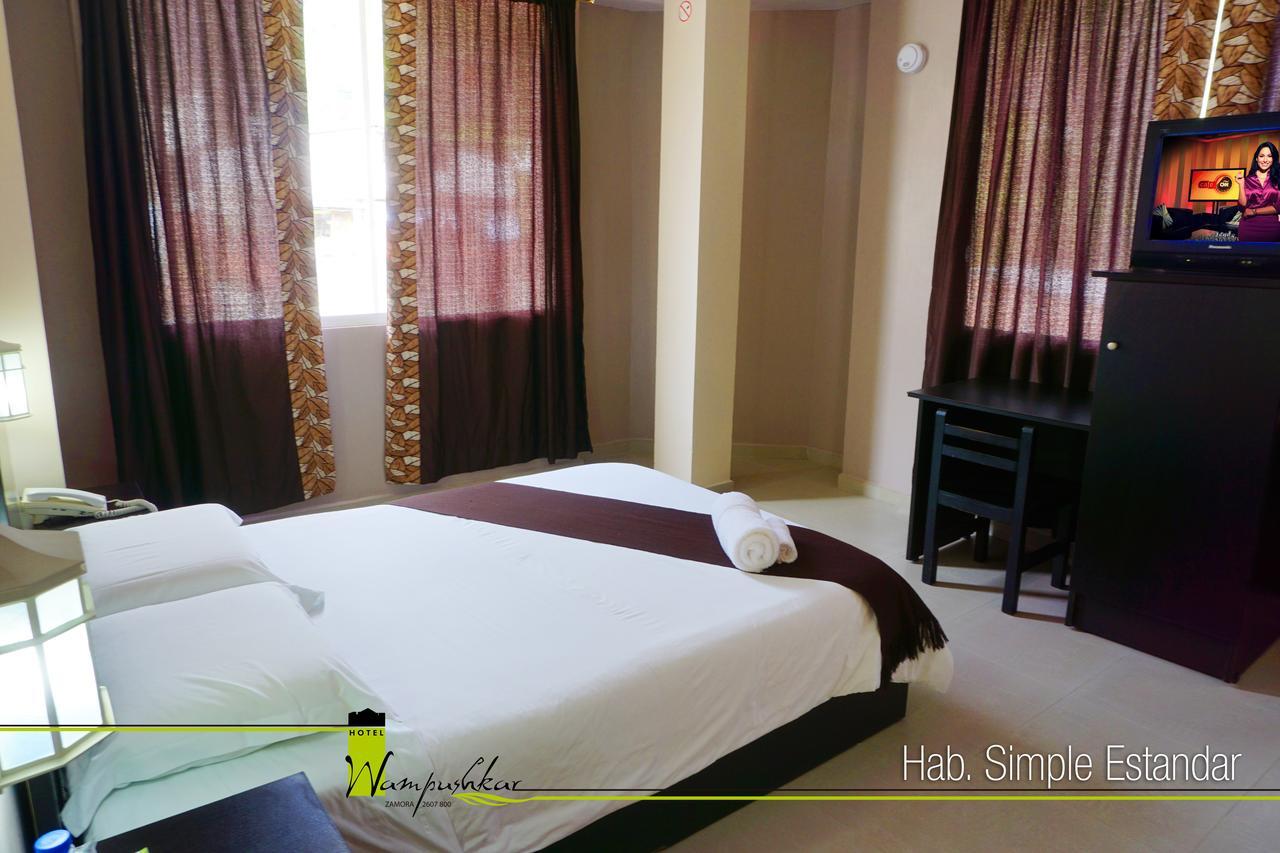 Hotel Wampushkar Zamora المظهر الخارجي الصورة